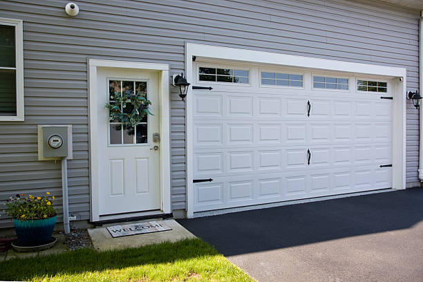 24/7 Emergency Garage Door Panel Replacement experts in Fort Lee, VA